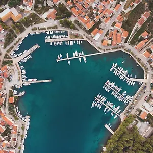 https://holiday-park-zelena-punta.hotelinzadar.com