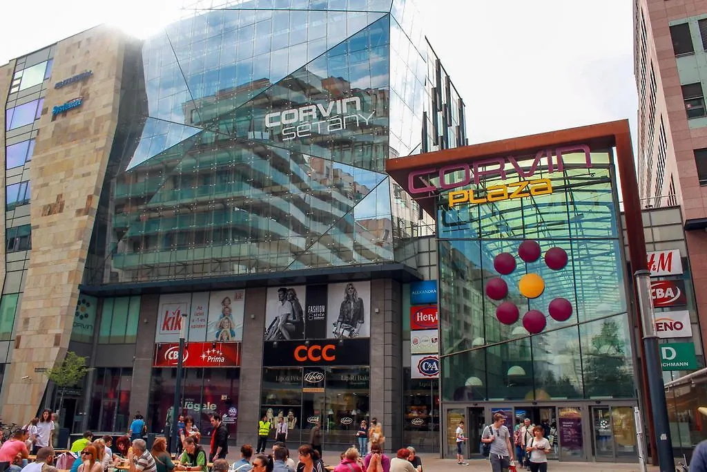 Lovely Corvin Apartment 부다페스트 헝가리