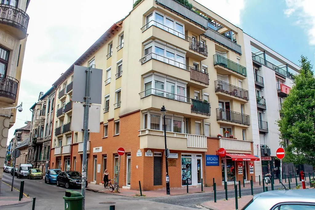 Lovely Corvin Apartment 부다페스트